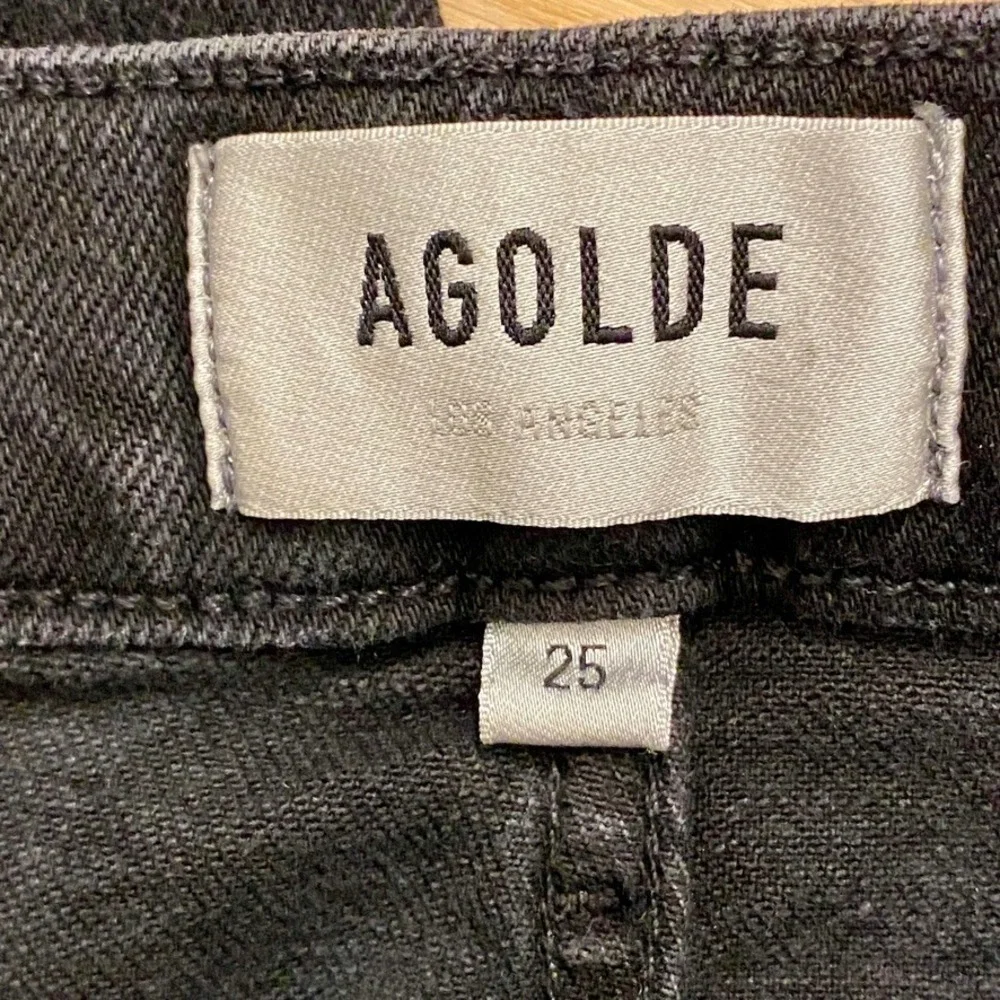 AGOLDE Carrie Stunner Leonie Hanne TikTok Retro Long Length Slim Shorts Black 25